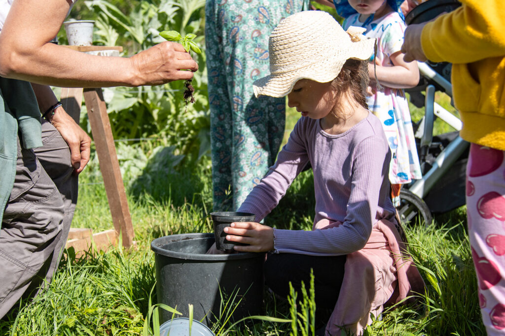 attivita-per-bambini-orto-agriturismo-di-montalbino4