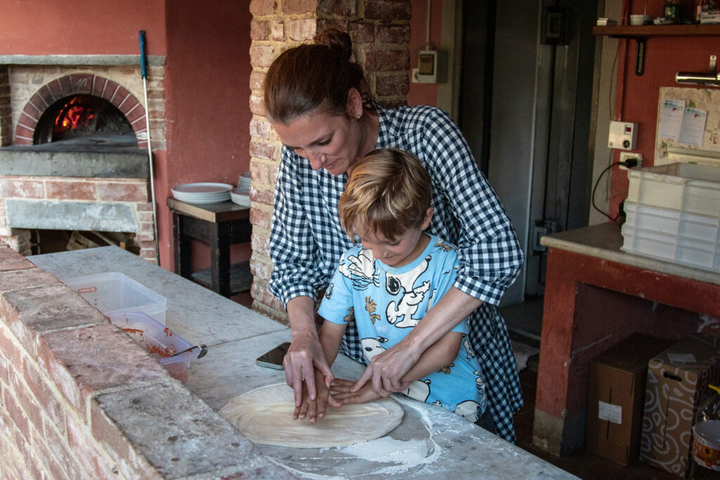 pizza-dinner-agriturismo-di-montalbino6